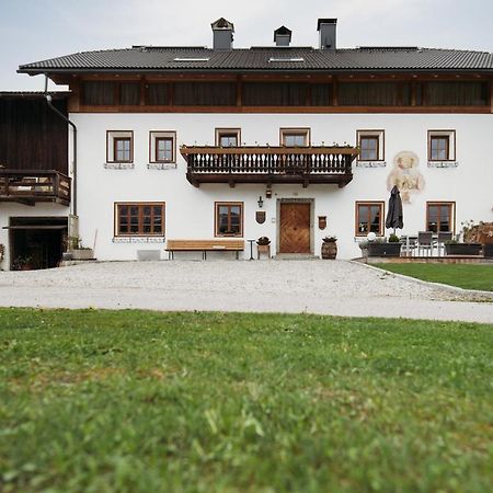 Ban Hilba Falzes Exterior foto