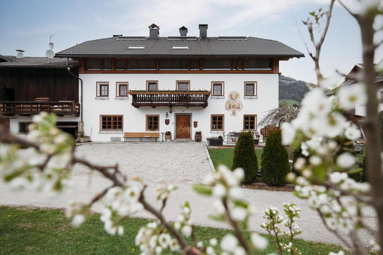 Ban Hilba Falzes Exterior foto